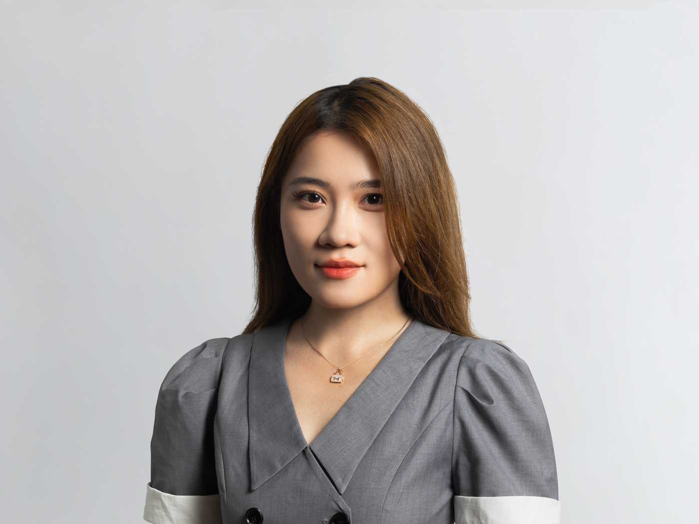 featured image thumbnail for team member Vivian Shi